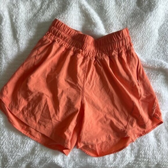 Lululemon Tracker Short - Picture 1 of 5